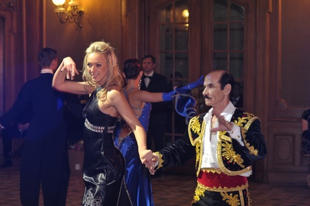 Людмила Ясінська, Григорій Чапкіс, Шоколадний бал